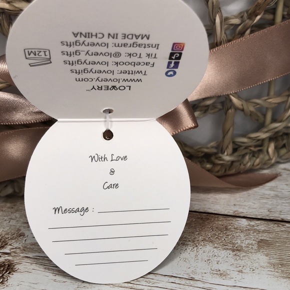 “Lovery” brand, 7 piece bath gift set in honey & almond scent -NWT - Picture 12 of 14